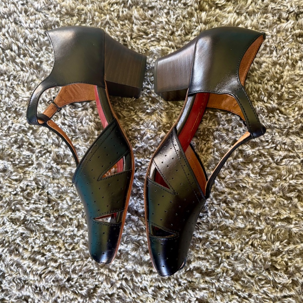 Re-Mix Vintage Shoes Gabrielle 7.5 Black Leather Sandal - Picture 2 of 8